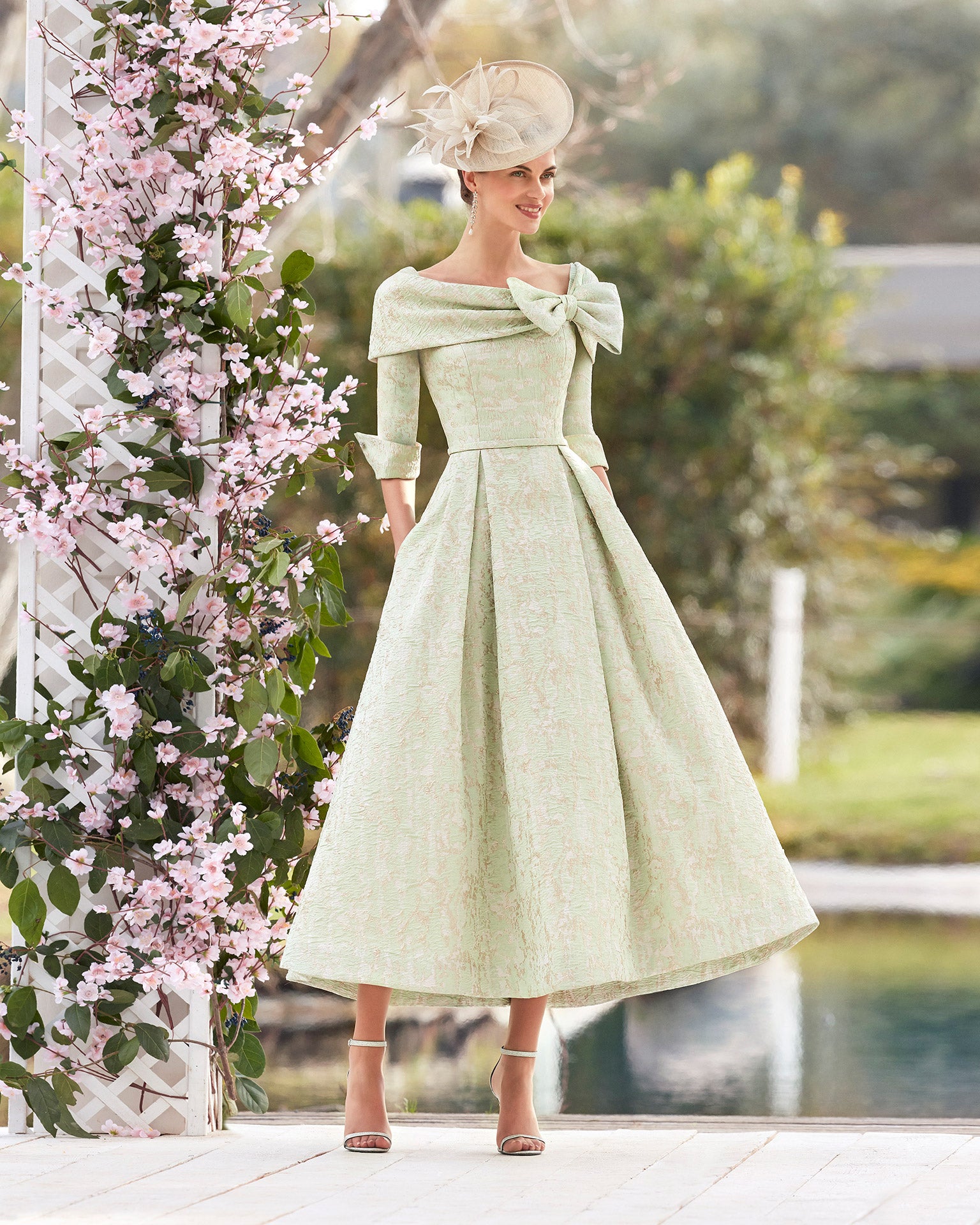 vintage mother of the bride dresses tea length Green Dress Tea-Length Chiffon A-Line with Beading Pearls and Zipper Back from Dhgate Mother's not easy to fold Vintage Mother of the Bride
