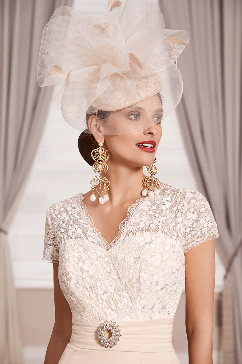 Stunning Mother of the Bride Dress Jacket Set part of our Veni Infantino designer Dress Jacket collection 992052. Ever Elegant