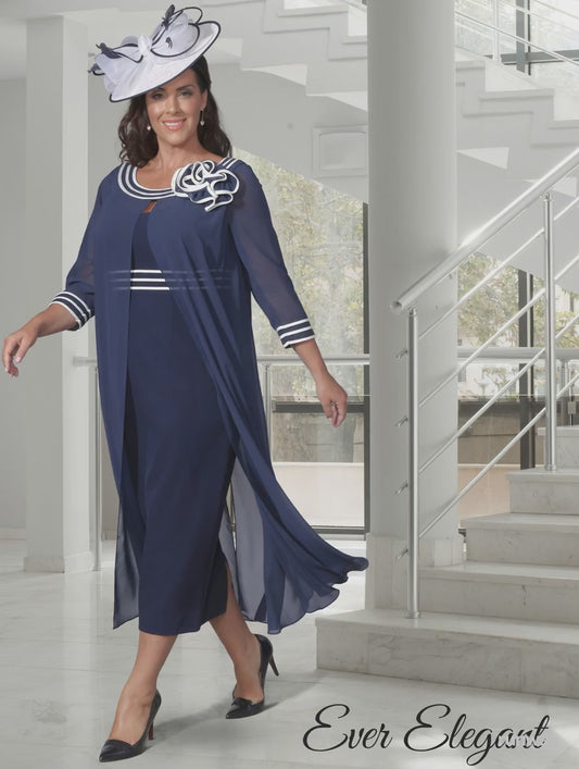 👉 Plus Size Navy Mother of the Bride Dress – with Chiffon Overlay – DU709