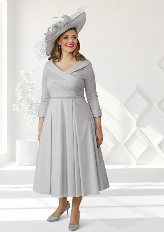 silver taffeta dress 1832 Grey silk taffeta dress