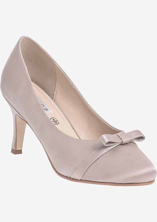 Lexus shoes and matching handbags, part of our Lexus designer